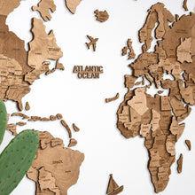 Carica l'immagine nel visualizzatore di Gallery, Mappa del Mondo 3D colore Quercia