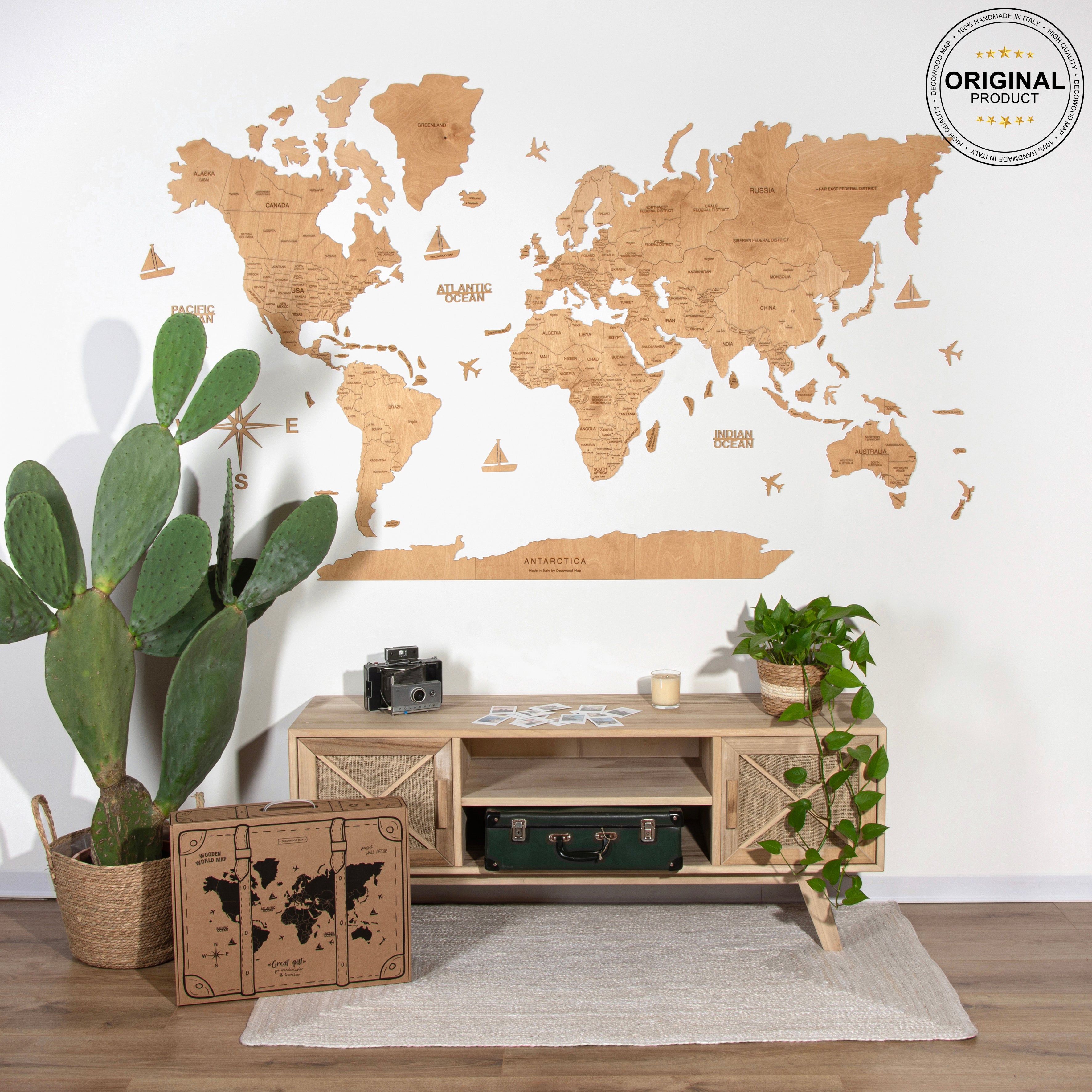 2D Wooden World Map "Light" – Decowood Map